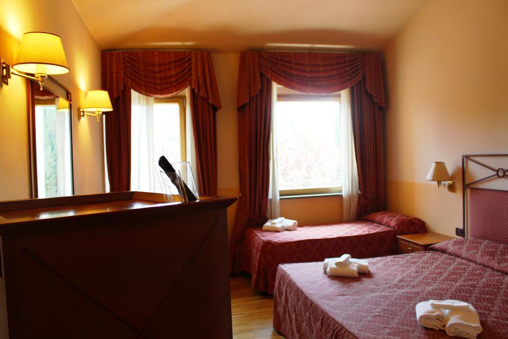 Hotel Semifonte 바르베리노 디 발 델사 외부 사진